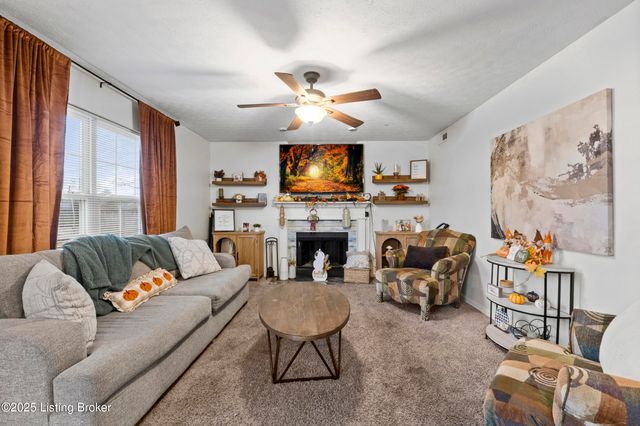 6012 Grandel Pointe Ct, Louisville, KY 40258