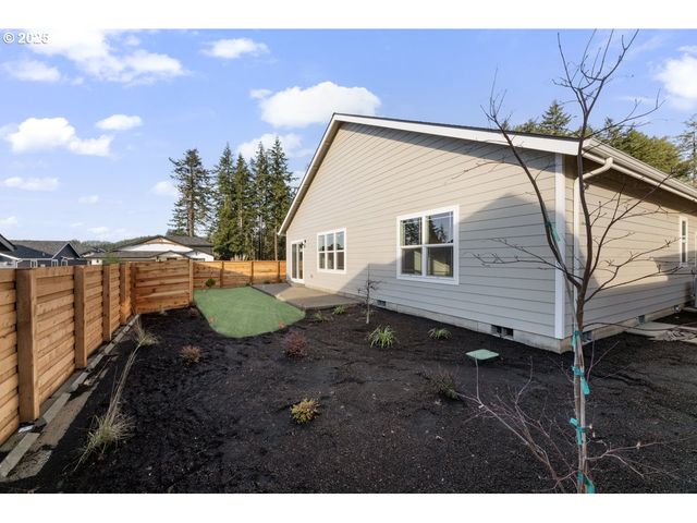 1240 Lighthouse Ln, Brookings, OR 97415