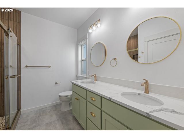 1240 Lighthouse Ln, Brookings, OR 97415