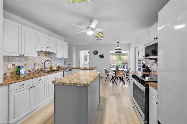 2423 Everest PKWY, Cape Coral, FL 33904