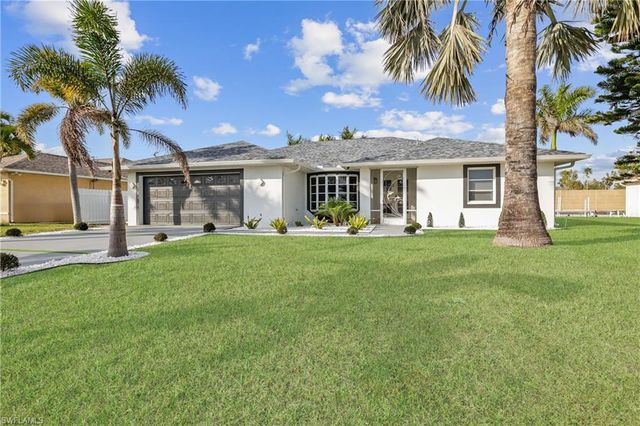 2423 Everest PKWY, Cape Coral, FL 33904