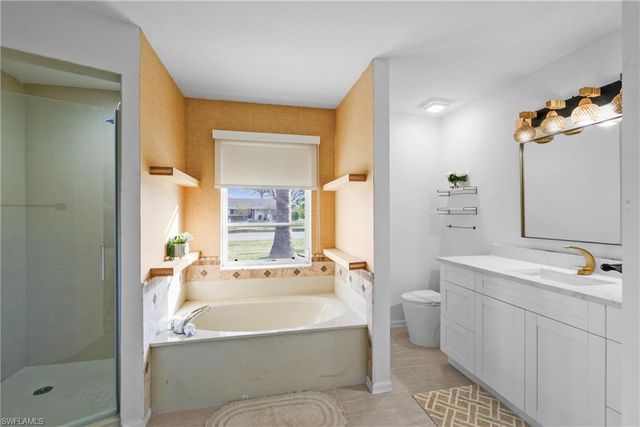 2423 Everest PKWY, Cape Coral, FL 33904