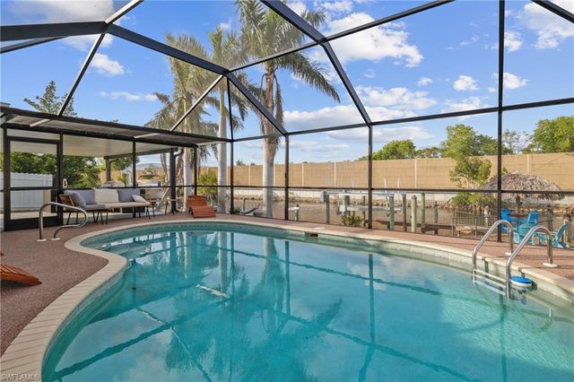 2423 Everest PKWY, Cape Coral, FL 33904