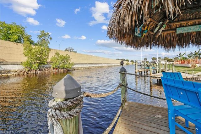 2423 Everest PKWY, Cape Coral, FL 33904