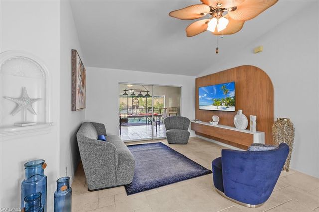 2423 Everest PKWY, Cape Coral, FL 33904