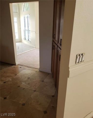 6645 Telegraph Road, Las Vegas, NV 89108