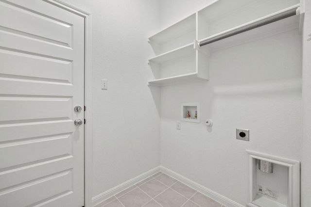 214 Hornet ST, Elgin, TX 78621