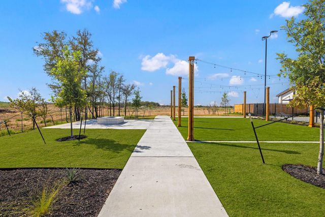 214 Hornet ST, Elgin, TX 78621