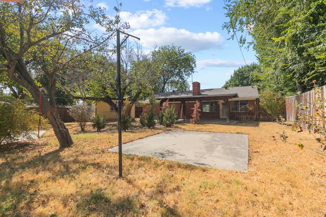 1306 N Floyd Road, Richardson, TX 75080