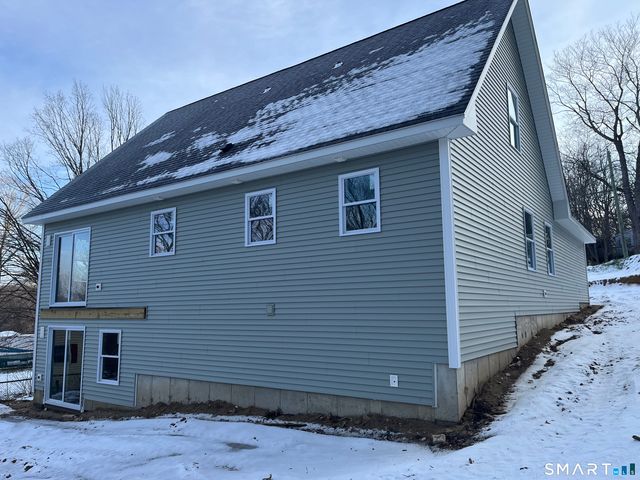 24 West Lakeview Road, Plymouth, CT 06782