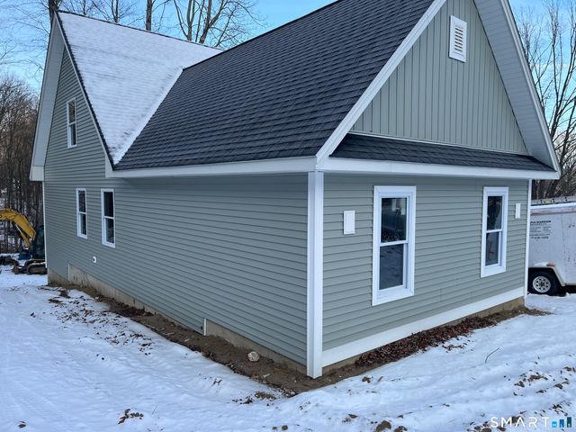 24 West Lakeview Road, Plymouth, CT 06782