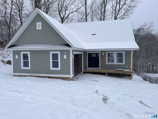 24 West Lakeview Road, Plymouth, CT 06782