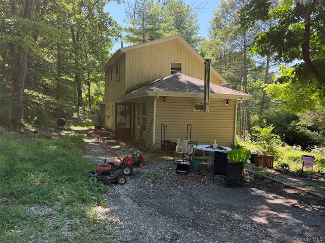 34 Upper Hillman Road, Warwick, NY 10990