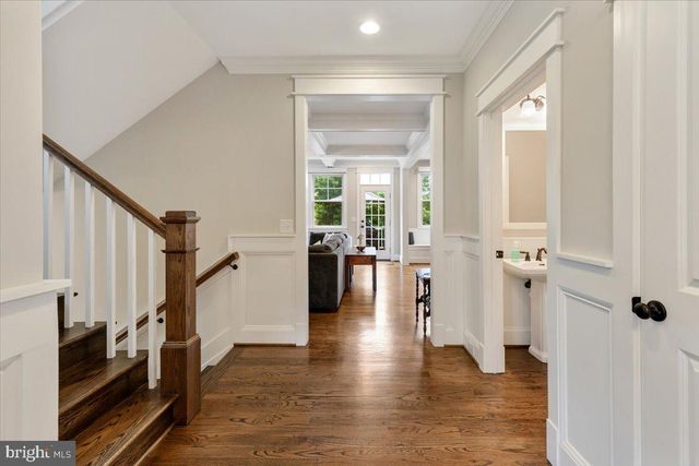 6619 BYRNES DR, Mclean, VA 22101