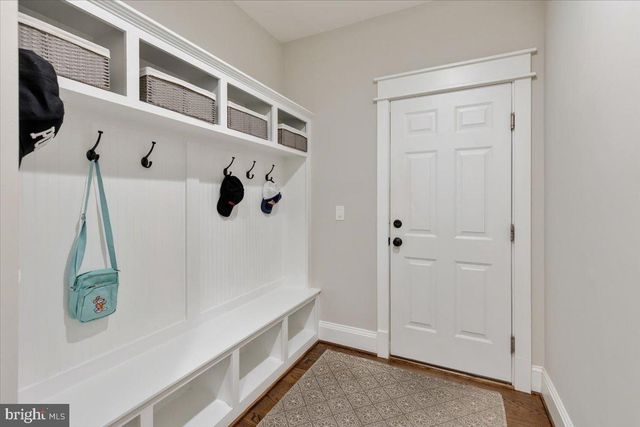 6619 BYRNES DR, Mclean, VA 22101