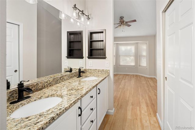 2060 E Phillips Lane, Centennial, CO 80122