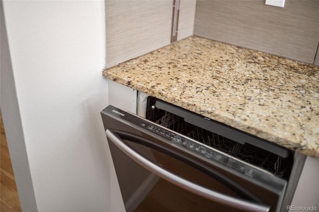 2060 E Phillips Lane, Centennial, CO 80122