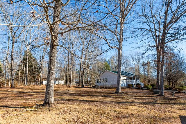 324 Fox Run Road, Walhalla, SC 29691