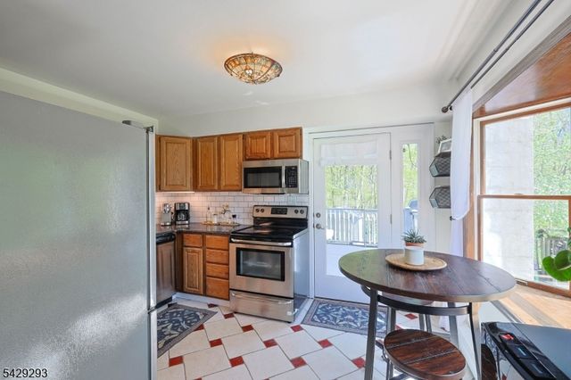 70 Cedar Tree Dr, Vernon Twp., NJ 07422