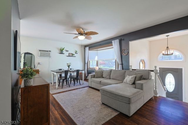 70 Cedar Tree Dr, Vernon Twp., NJ 07422