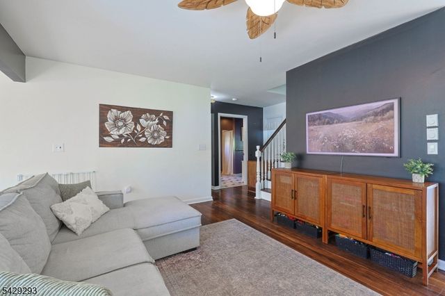 70 Cedar Tree Dr, Vernon Twp., NJ 07422