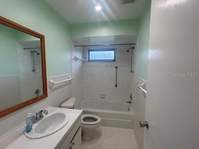 7102 W COUNTRY CLUB DRIVE N, Sarasota, FL 34243