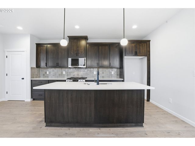4690 Se 2ND St, Gresham, OR 97080