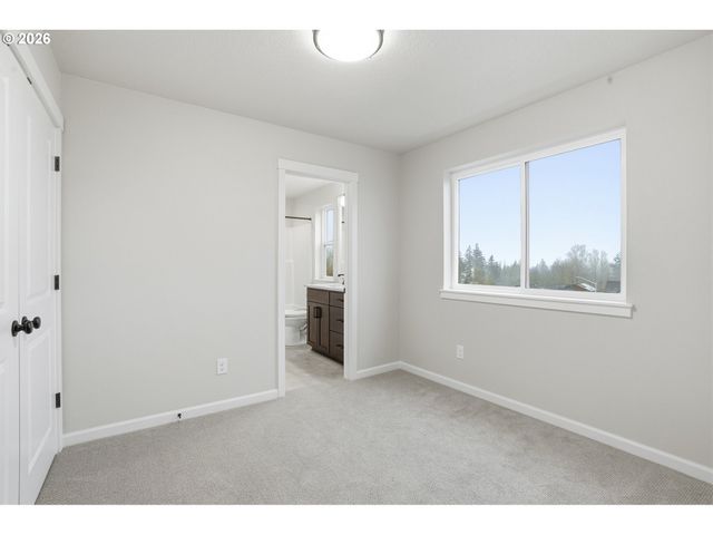 4690 Se 2ND St, Gresham, OR 97080