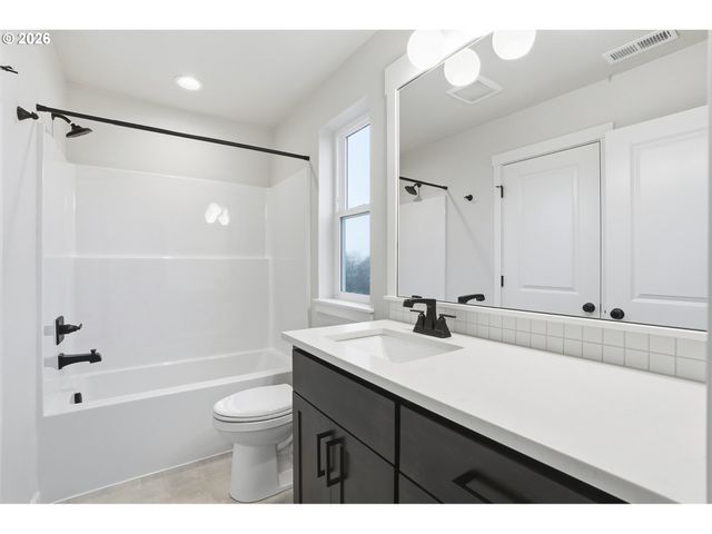 4690 Se 2ND St, Gresham, OR 97080