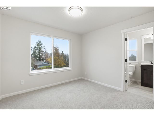4690 Se 2ND St, Gresham, OR 97080