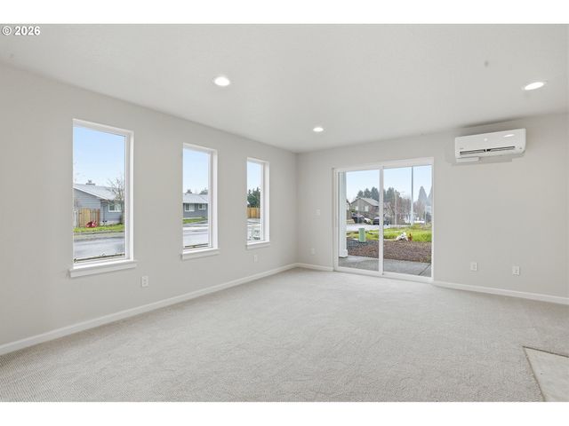 4690 Se 2ND St, Gresham, OR 97080
