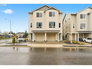 4690 Se 2ND St, Gresham, OR 97080