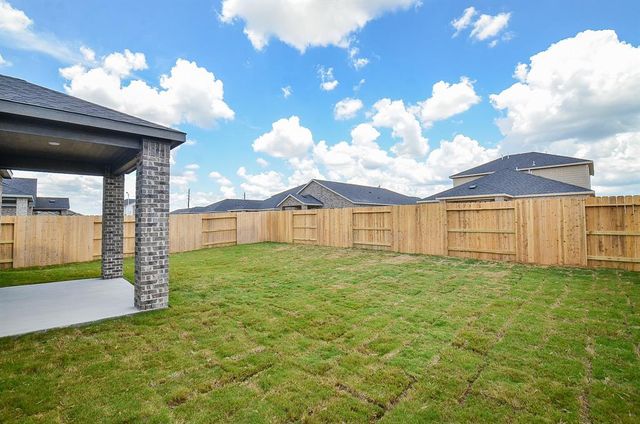 9730 Burlington Bristol Dr, Cypress, TX 77433