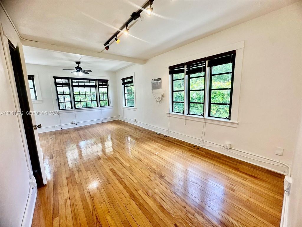 3712 Anderson Rd 3, Coral Gables, FL 33134