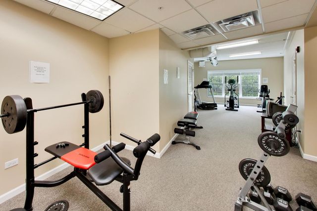 601 W Rand Road 201, Arlington Heights, IL 60004