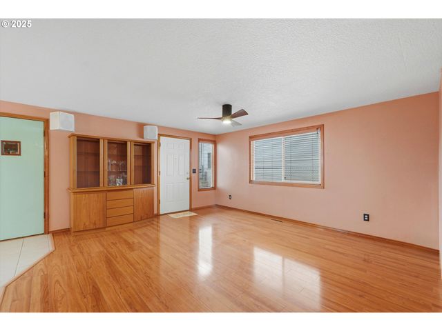 3608 Se 66TH Ave, Portland, OR 97206