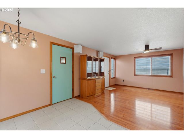 3608 Se 66TH Ave, Portland, OR 97206