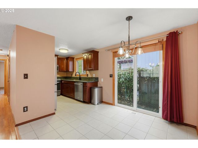 3608 Se 66TH Ave, Portland, OR 97206