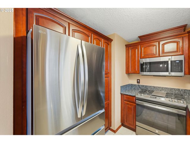 3608 Se 66TH Ave, Portland, OR 97206