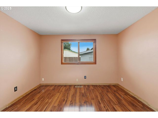 3608 Se 66TH Ave, Portland, OR 97206