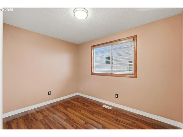 3608 Se 66TH Ave, Portland, OR 97206