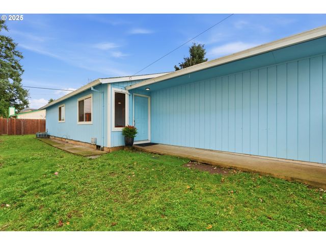 3608 Se 66TH Ave, Portland, OR 97206