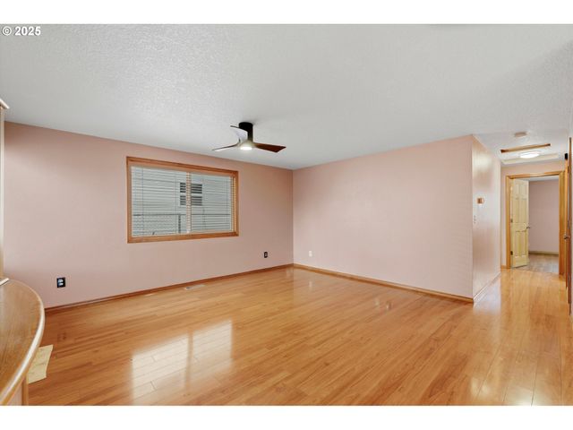 3608 Se 66TH Ave, Portland, OR 97206