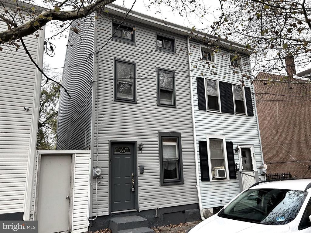 359 ST JOES, Trenton, NJ 08638