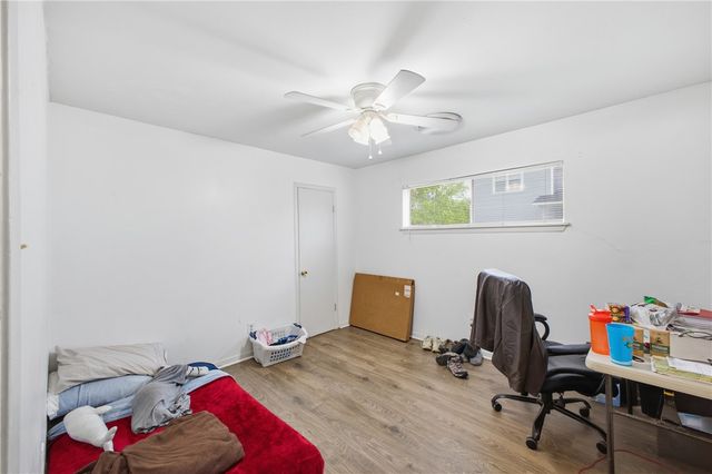 1221 Berkeley Street, College Station, TX 77840