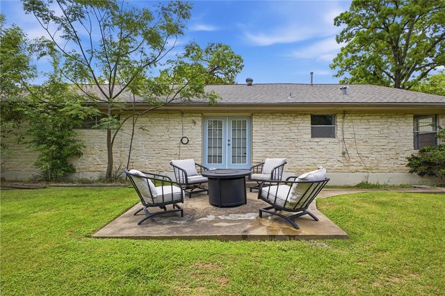 1221 Berkeley Street, College Station, TX 77840