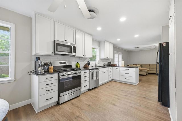 1221 Berkeley Street, College Station, TX 77840