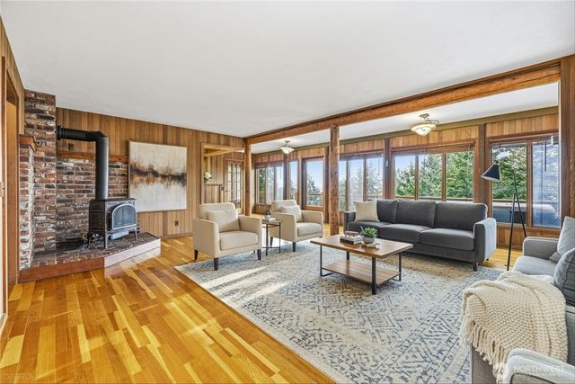 1136 Island Drive, Lummi Island, WA 98262