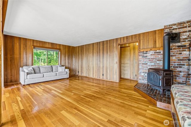 1136 Island Drive, Lummi Island, WA 98262