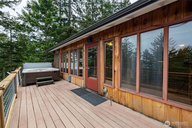 1136 Island Drive, Lummi Island, WA 98262